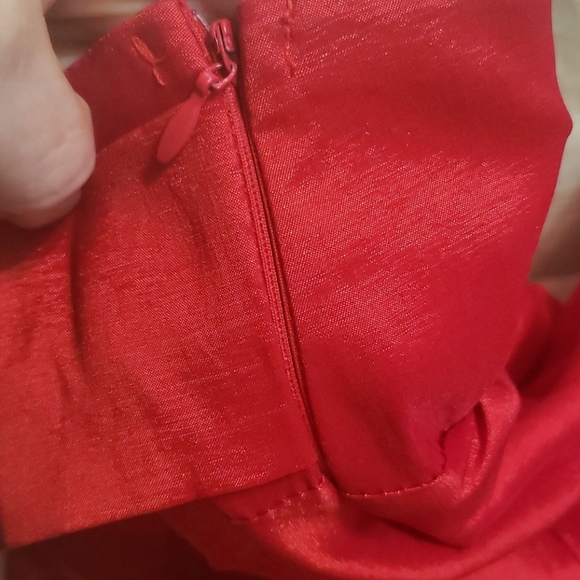 BOWKNOT ASYMMETRIC WATERFALL SKIRT IN RED - Picture 5 of 13